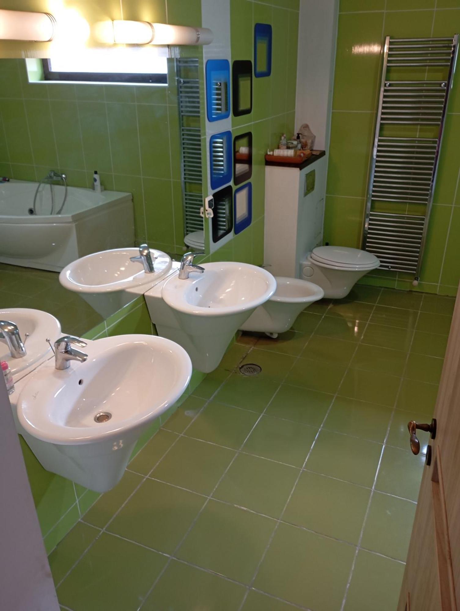 New Spacious Villa! 布加勒斯特 外观 照片
